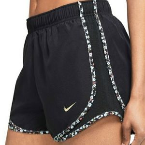Nike Plus Size Tempo Shorts- 1X